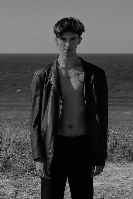 'Somewhere far a way' Deniz Cem'in gözünden Ömercan Önal